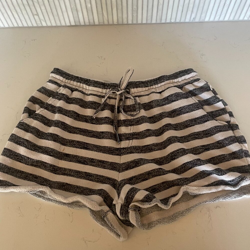Roxy Drawstring Stripe Shorts in Black and White, Lightweight, Size Medium / 10